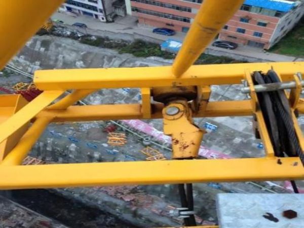 天津市吊车租赁公司_给吊车选择合适的润滑油